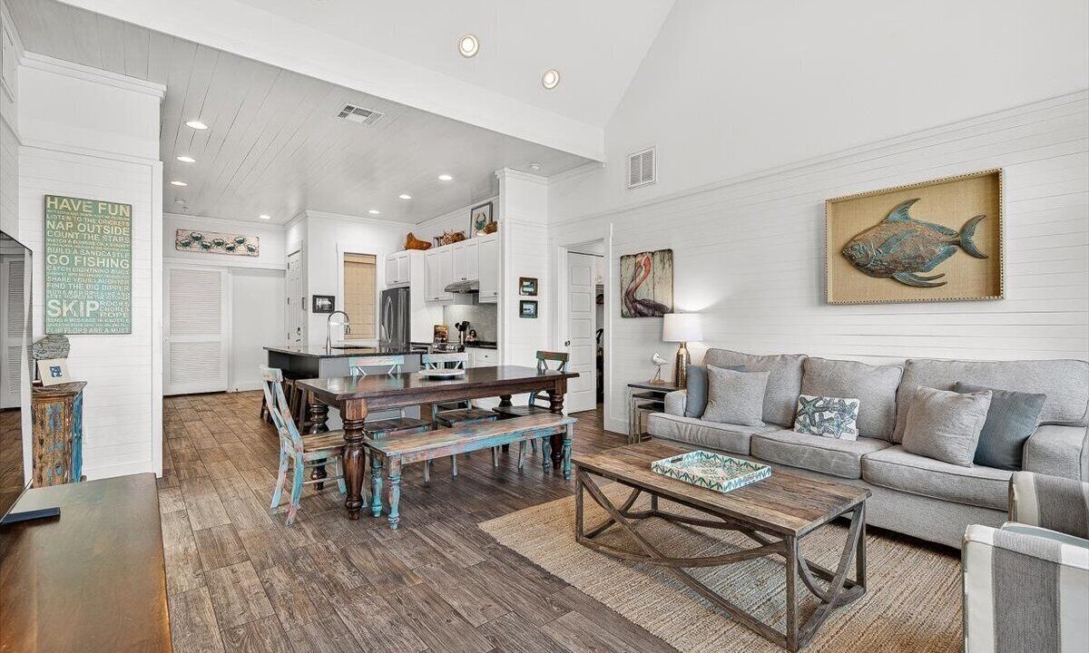 Photo of Livingroom in Cinnamon Shore