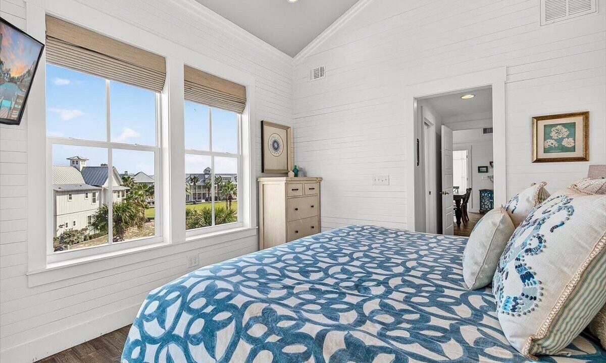 Photo of Bedroom in Cinnamon Shore