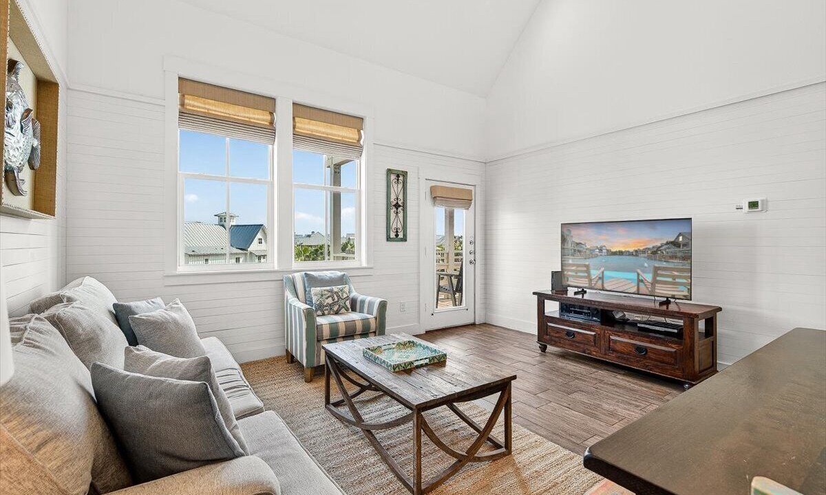 Photo of Livingroom in Cinnamon Shore