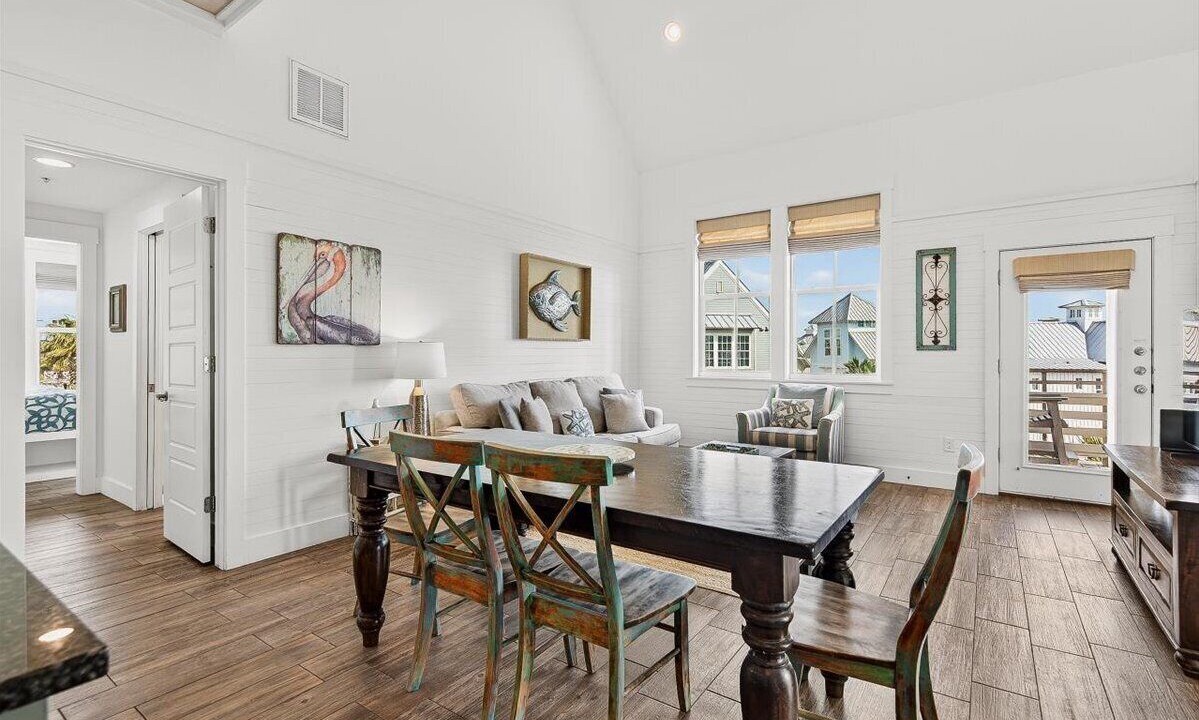 Photo of Livingroom in Cinnamon Shore
