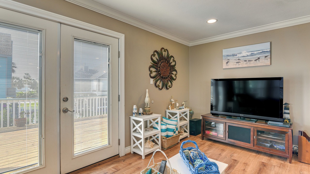Photo of Livingroom in Pirates Beach