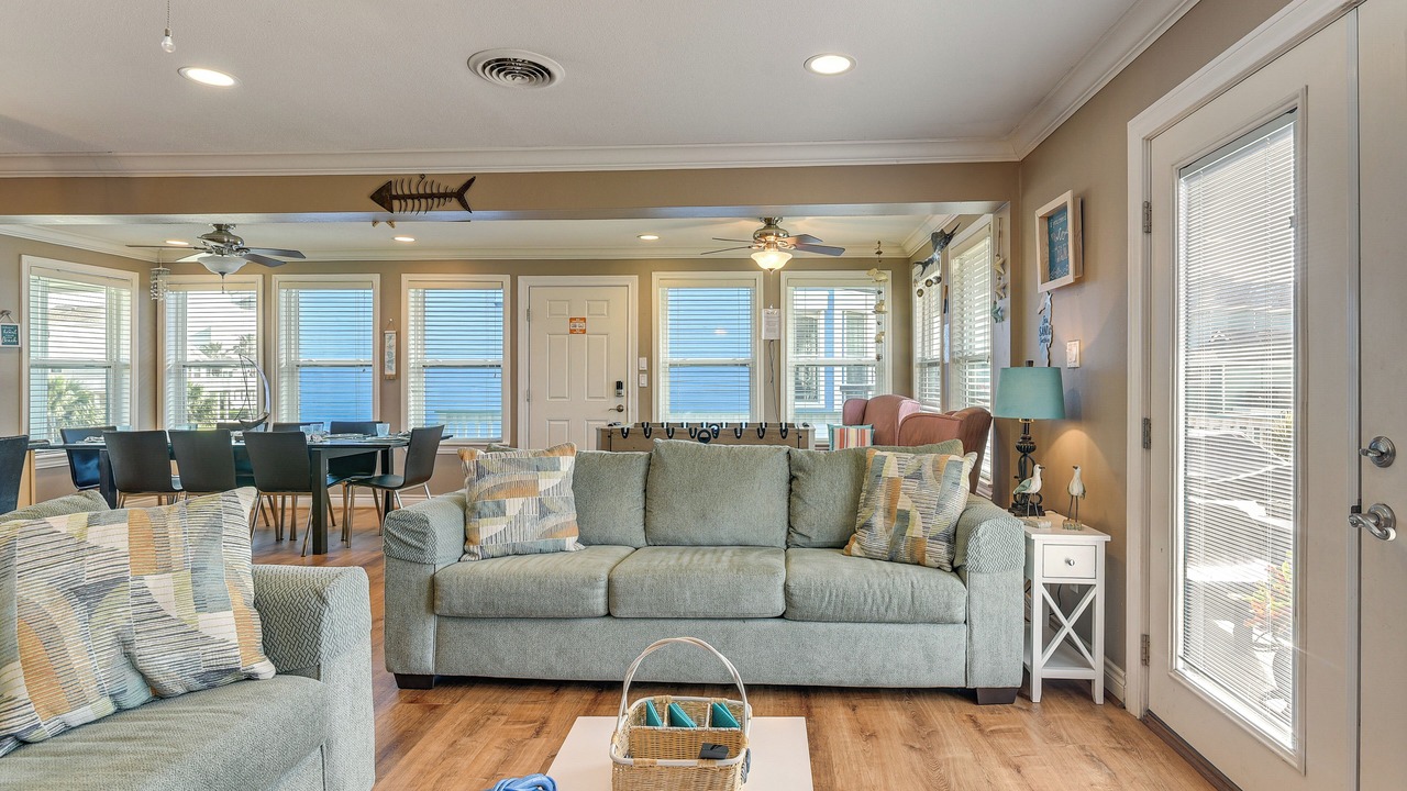 Photo of Livingroom in Pirates Beach