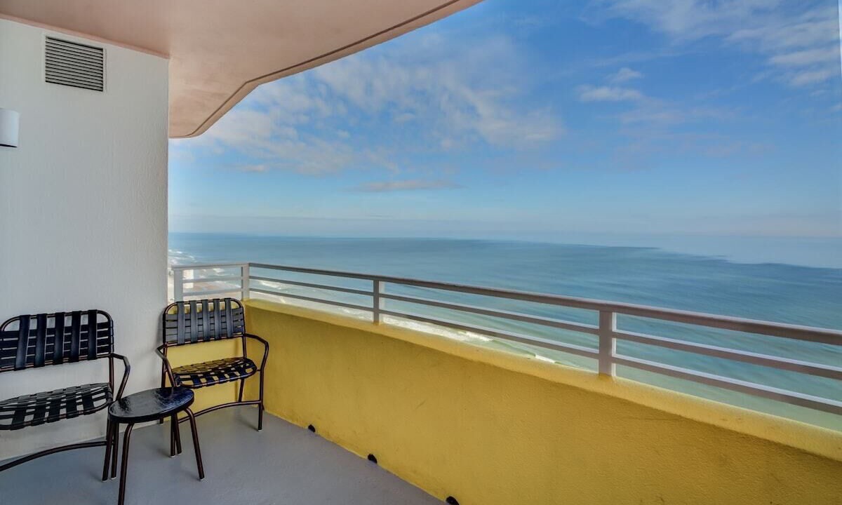 Photo of Patio Balcony in Brush - Stewarts