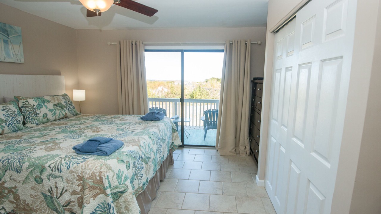 Photo of Bedroom in Oceanmarsh Subdivision