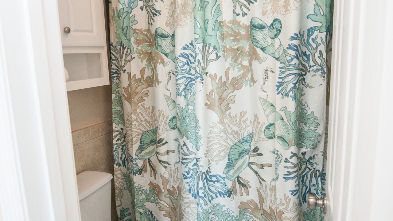 Photo of Bathroom in Oceanmarsh Subdivision