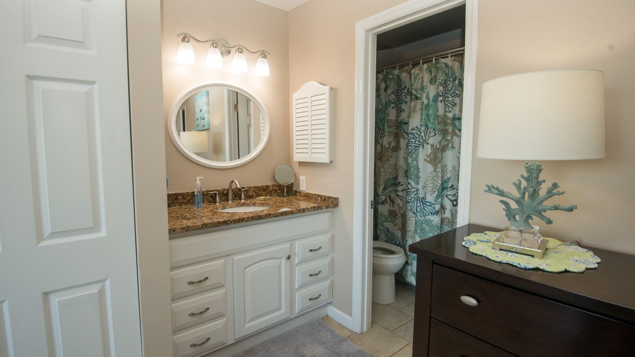 Photo of Bathroom in Oceanmarsh Subdivision