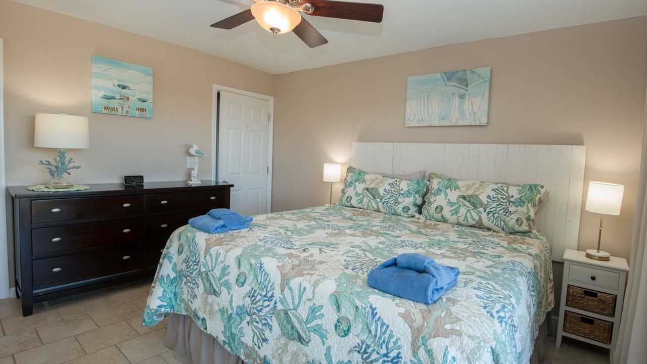 Photo of Bedroom in Oceanmarsh Subdivision