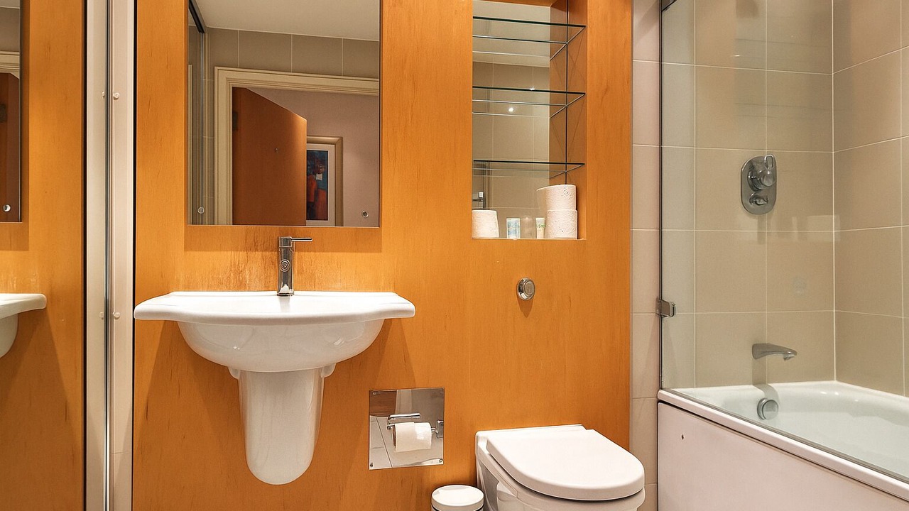 Photo of Bathroom in Tower Hill