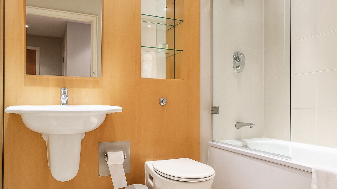 Photo of Bathroom in Tower Hill