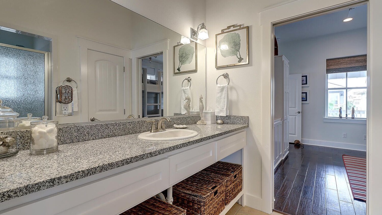 Photo of Bathroom in Cinnamon Shore