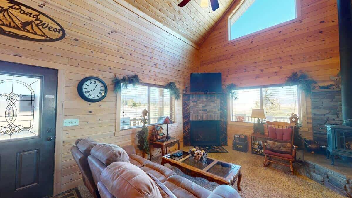 Photo of Livingroom in Island Park