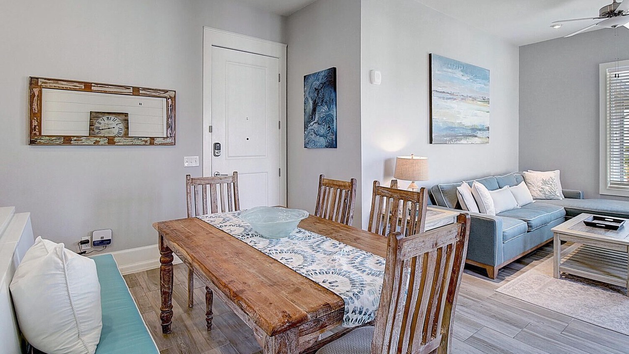 Photo of Livingroom in Cinnamon Shore