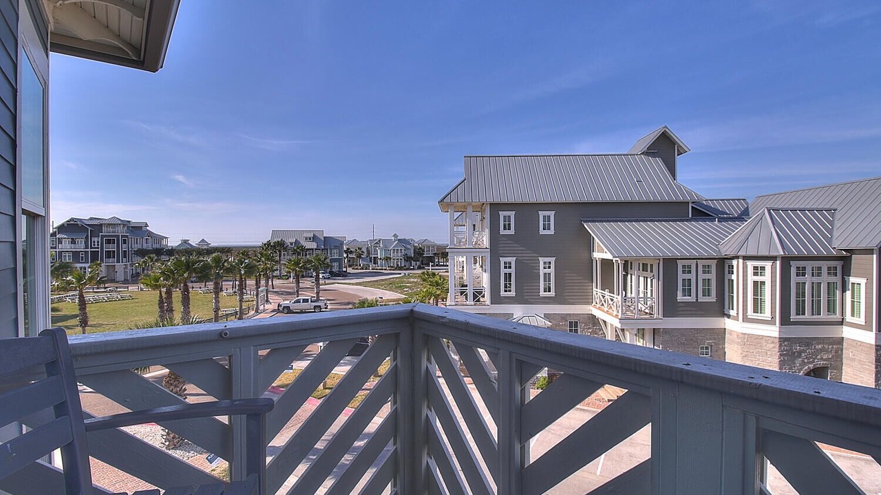 Photo of Patio Balcony in Cinnamon Shore