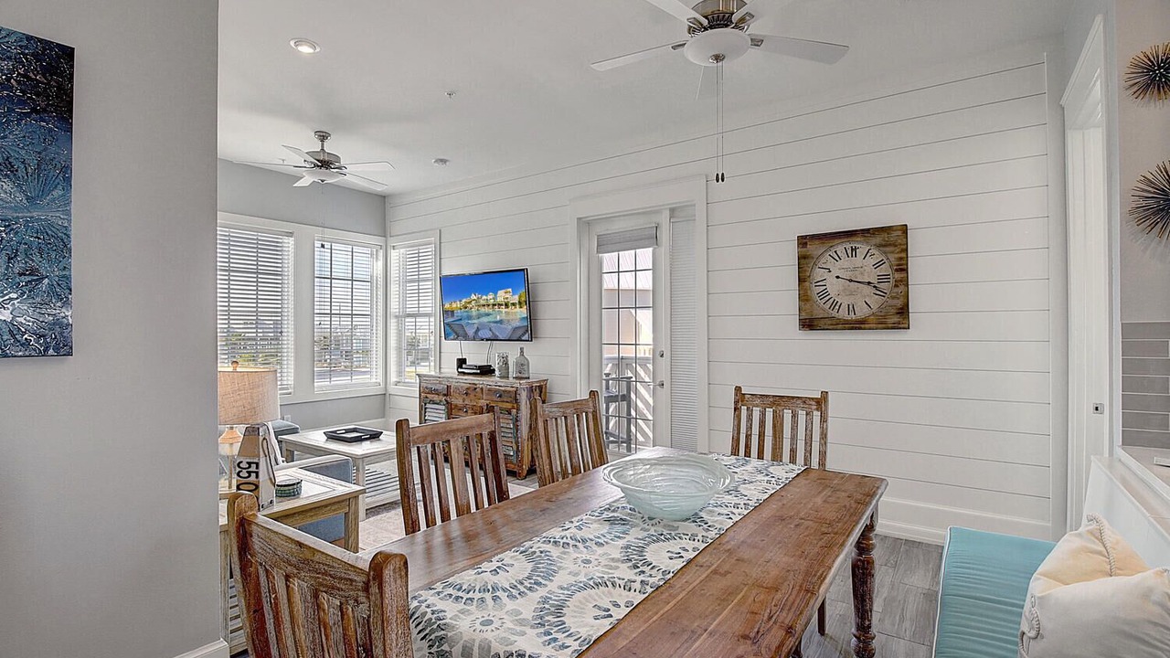 Photo of Livingroom in Cinnamon Shore