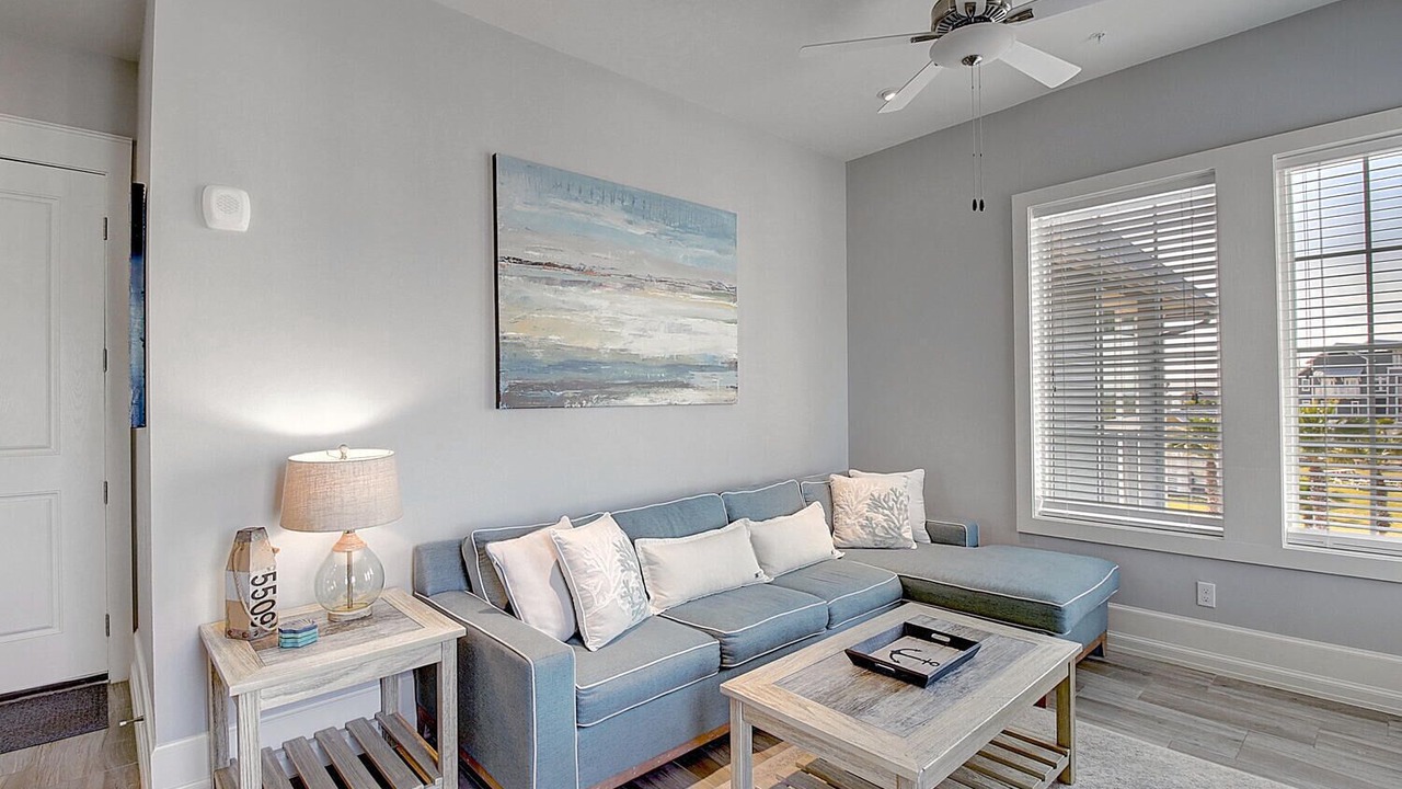 Photo of Livingroom in Cinnamon Shore