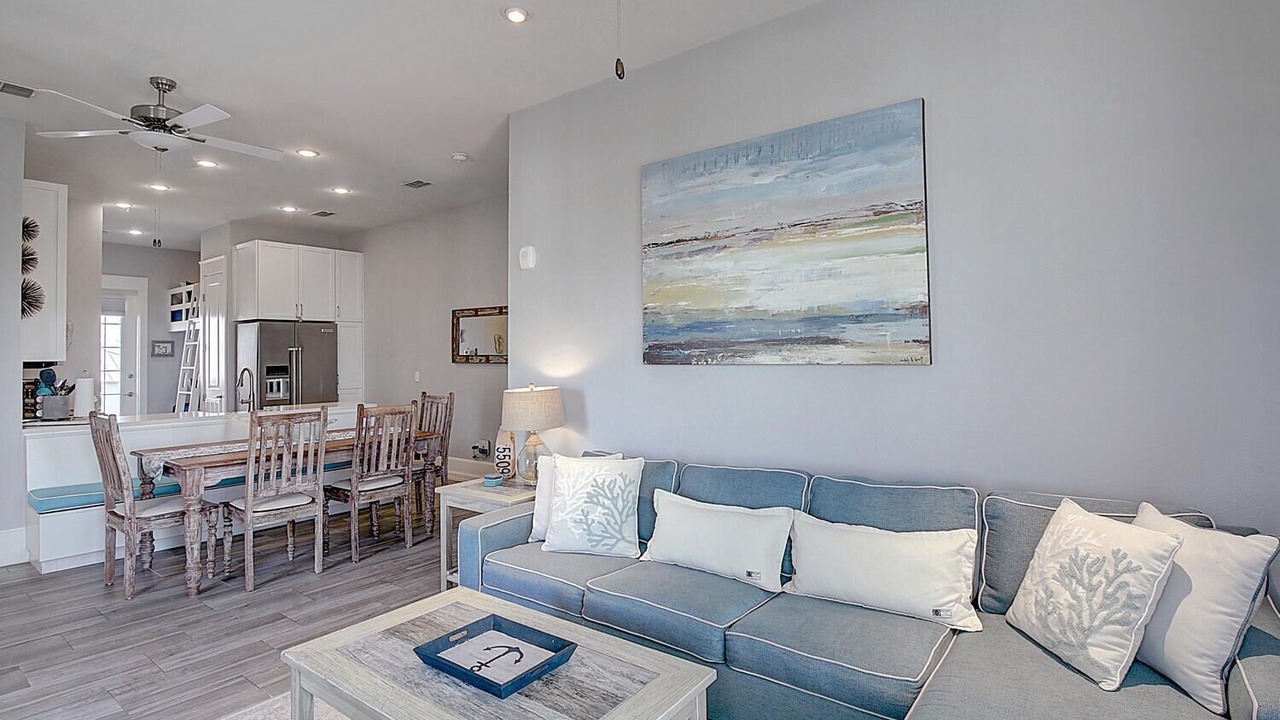 Photo of Livingroom in Cinnamon Shore
