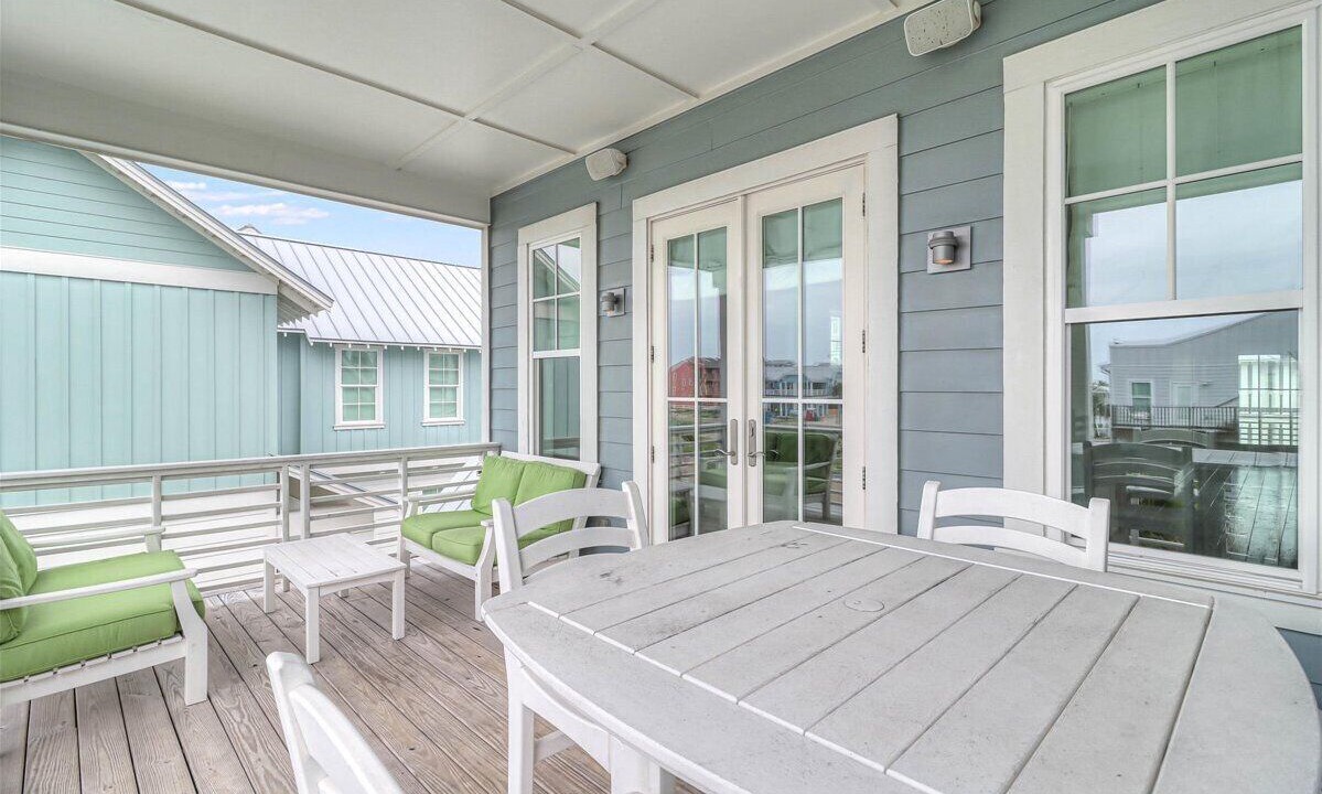 Photo of Patio Balcony in Cinnamon Shore