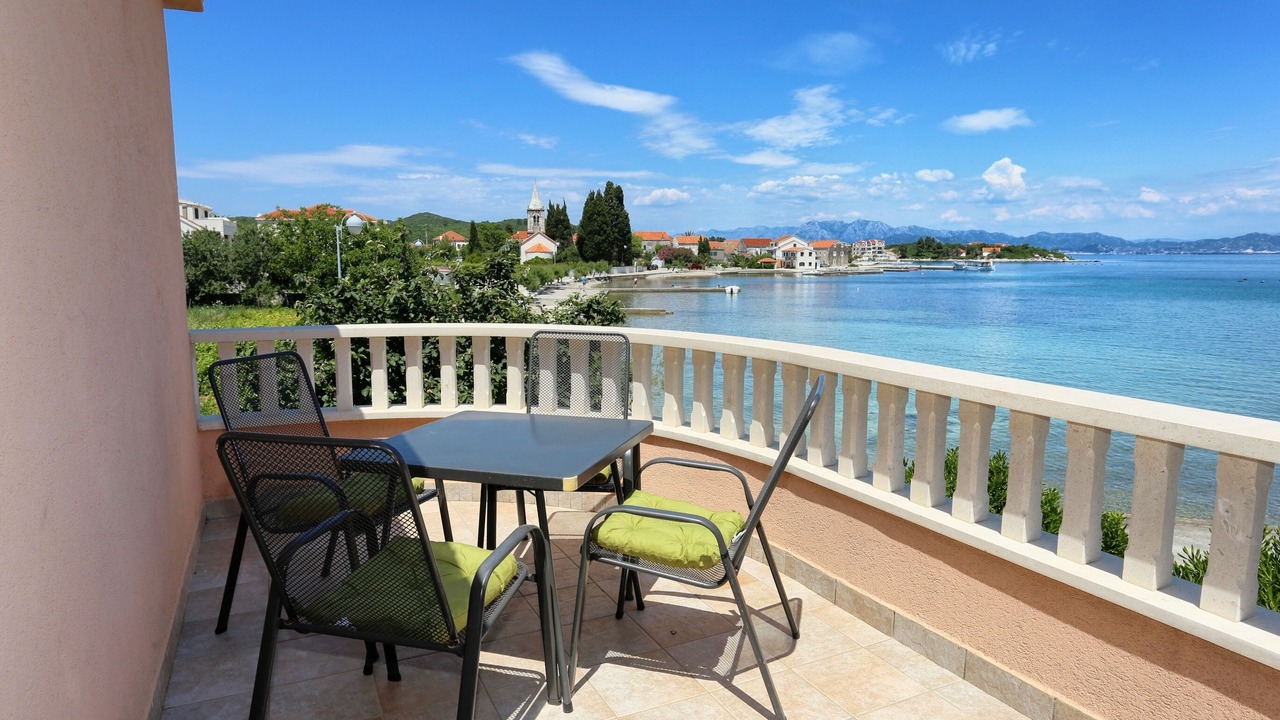 Photo of Outdoor in Janjina