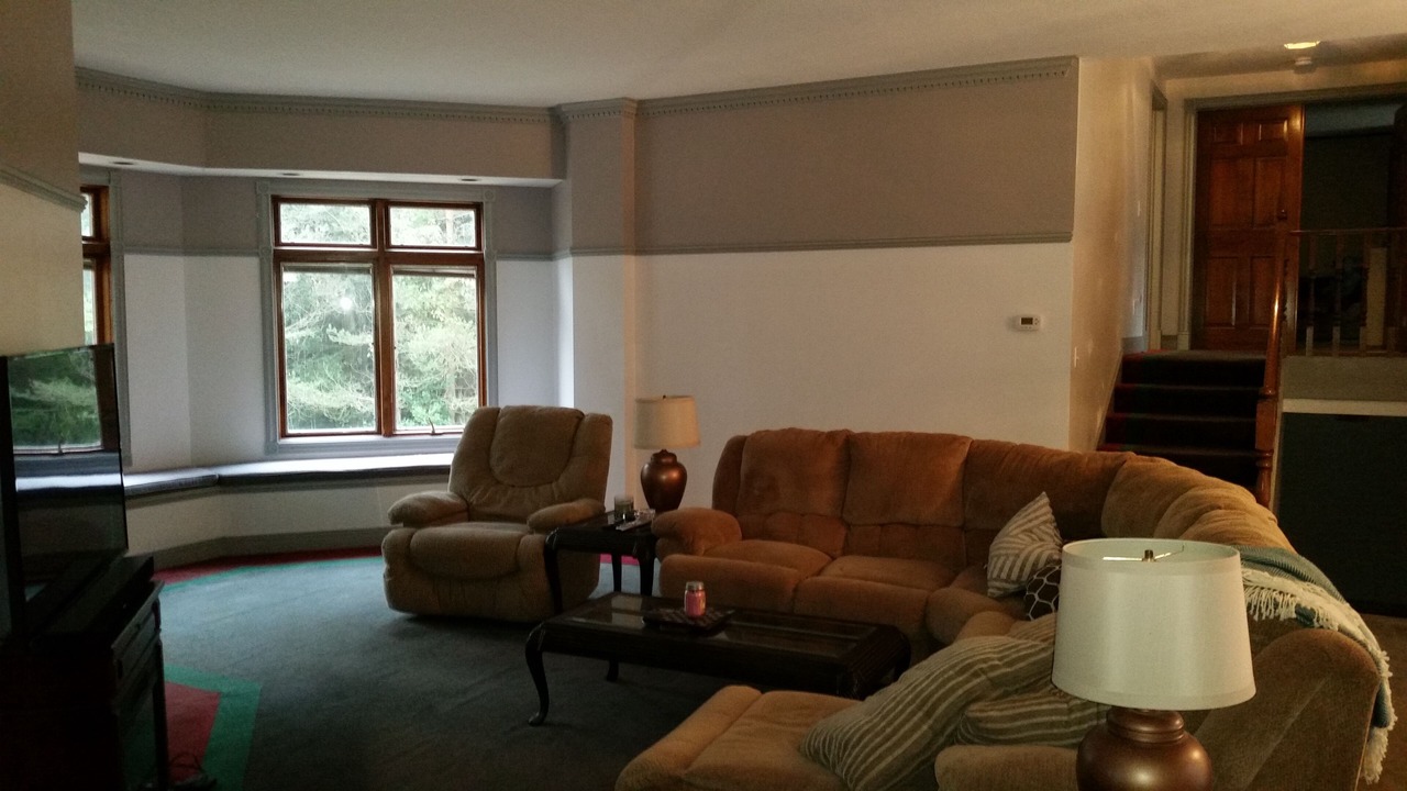 Photo of Livingroom in Norton Shores