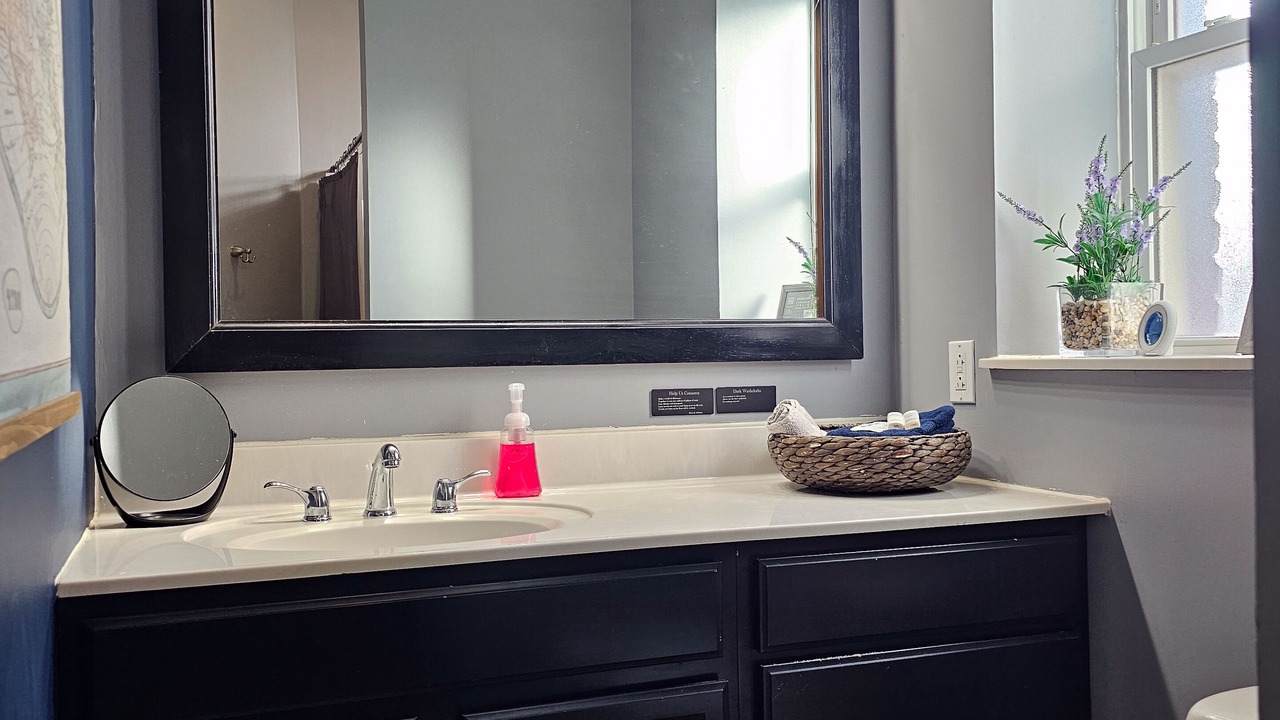 Photo of Bathroom in Southwest Garden