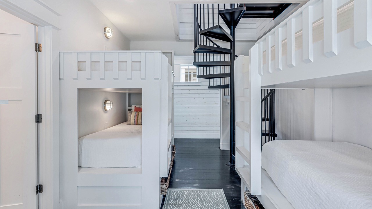 Photo of Bedroom in Cinnamon Shore