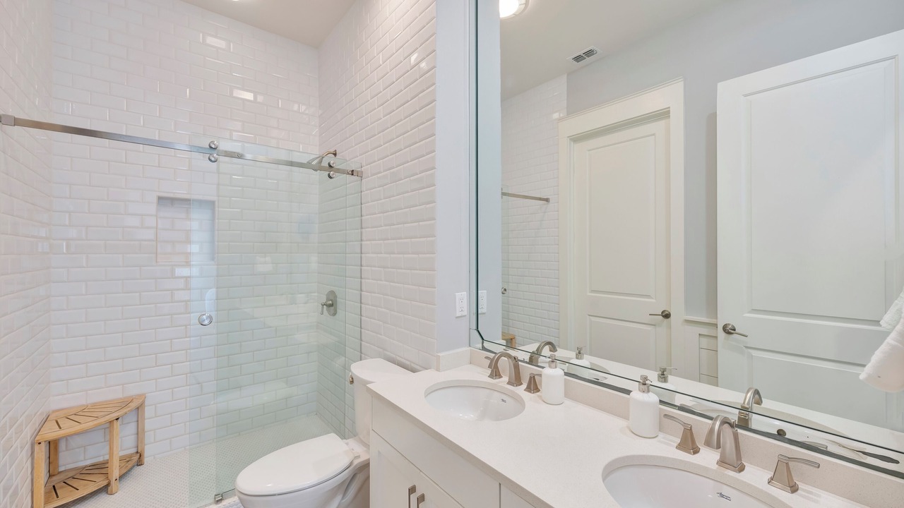 Photo of Bathroom in Cinnamon Shore