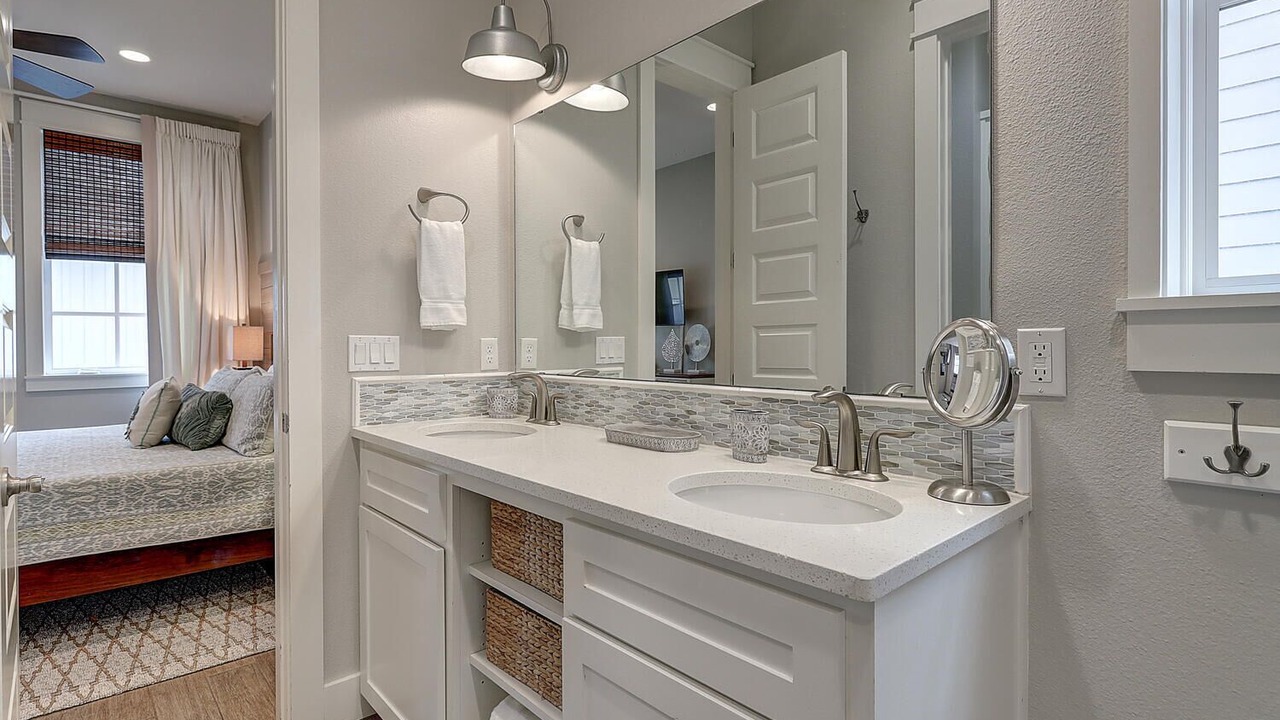 Photo of Bathroom in Cinnamon Shore