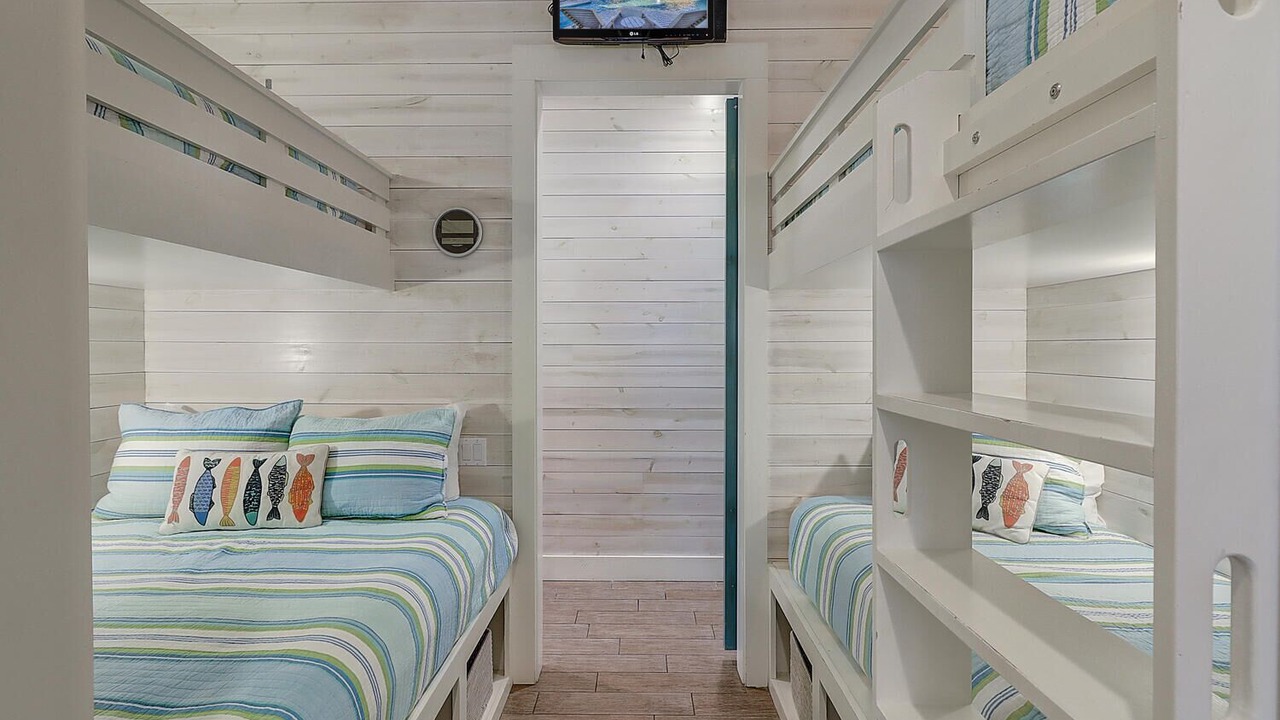 Photo of Bedroom in Cinnamon Shore