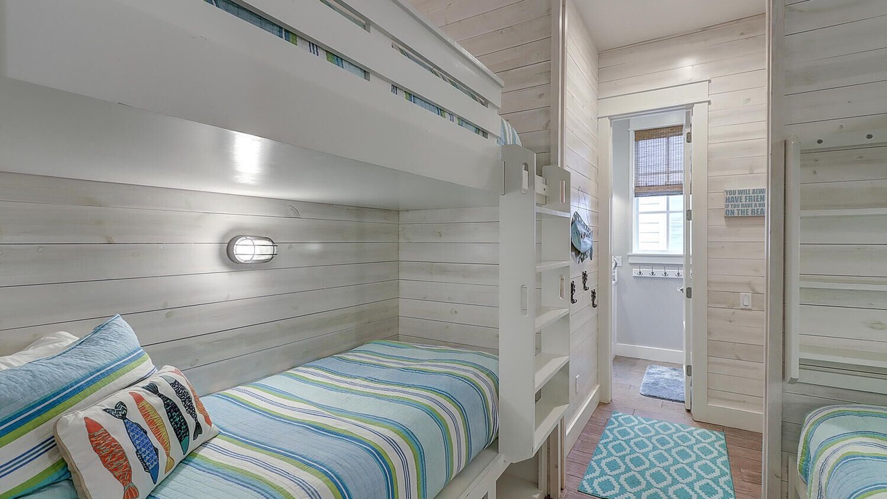 Photo of Bedroom in Cinnamon Shore