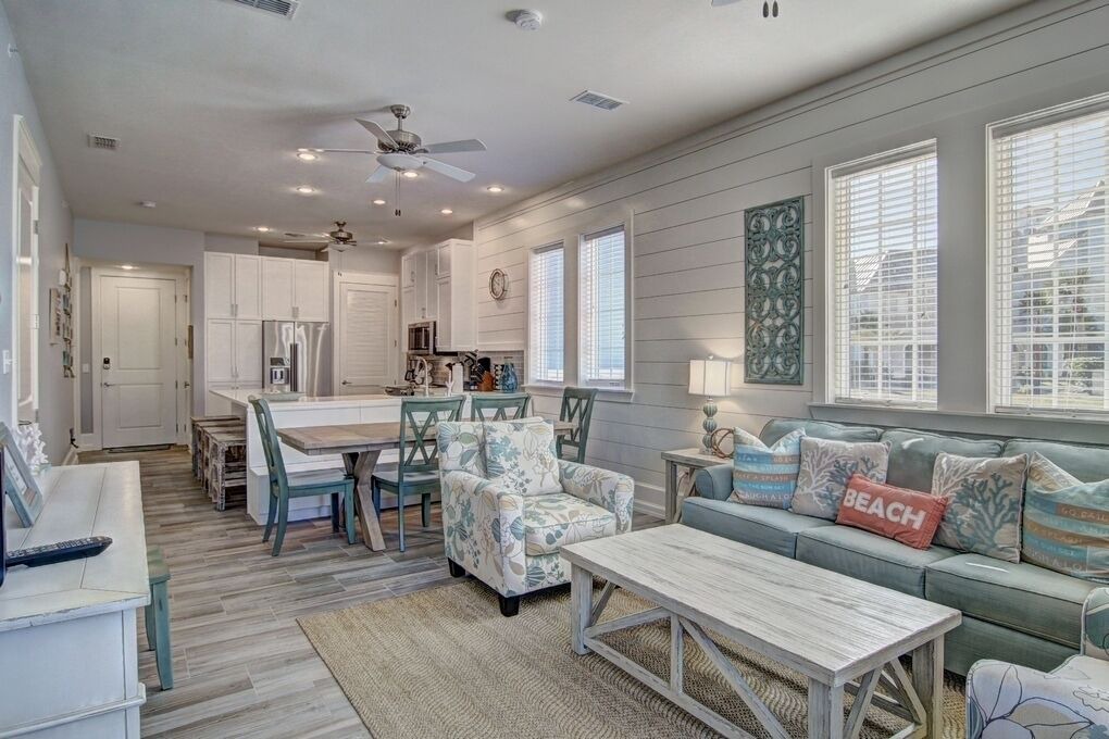 Photo of Livingroom in Cinnamon Shore