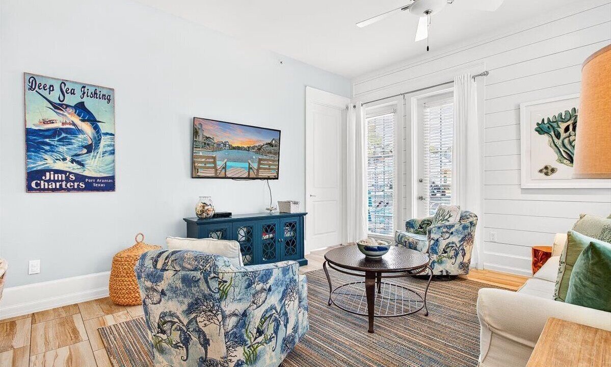 Photo of Livingroom in Cinnamon Shore