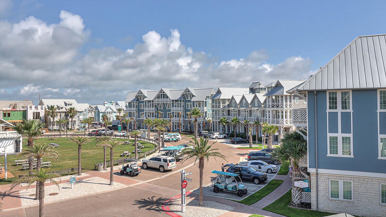 Photo of Patio Balcony in Cinnamon Shore