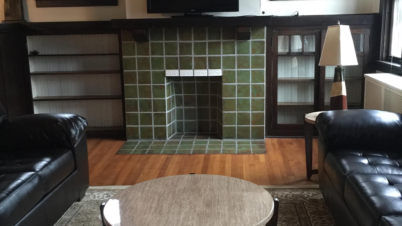 Photo of Livingroom in Greenfield
