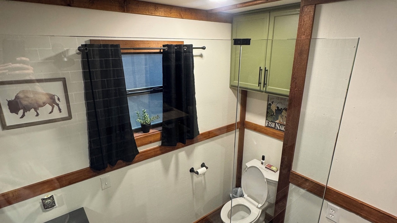 Photo of Bathroom in Broken Bow