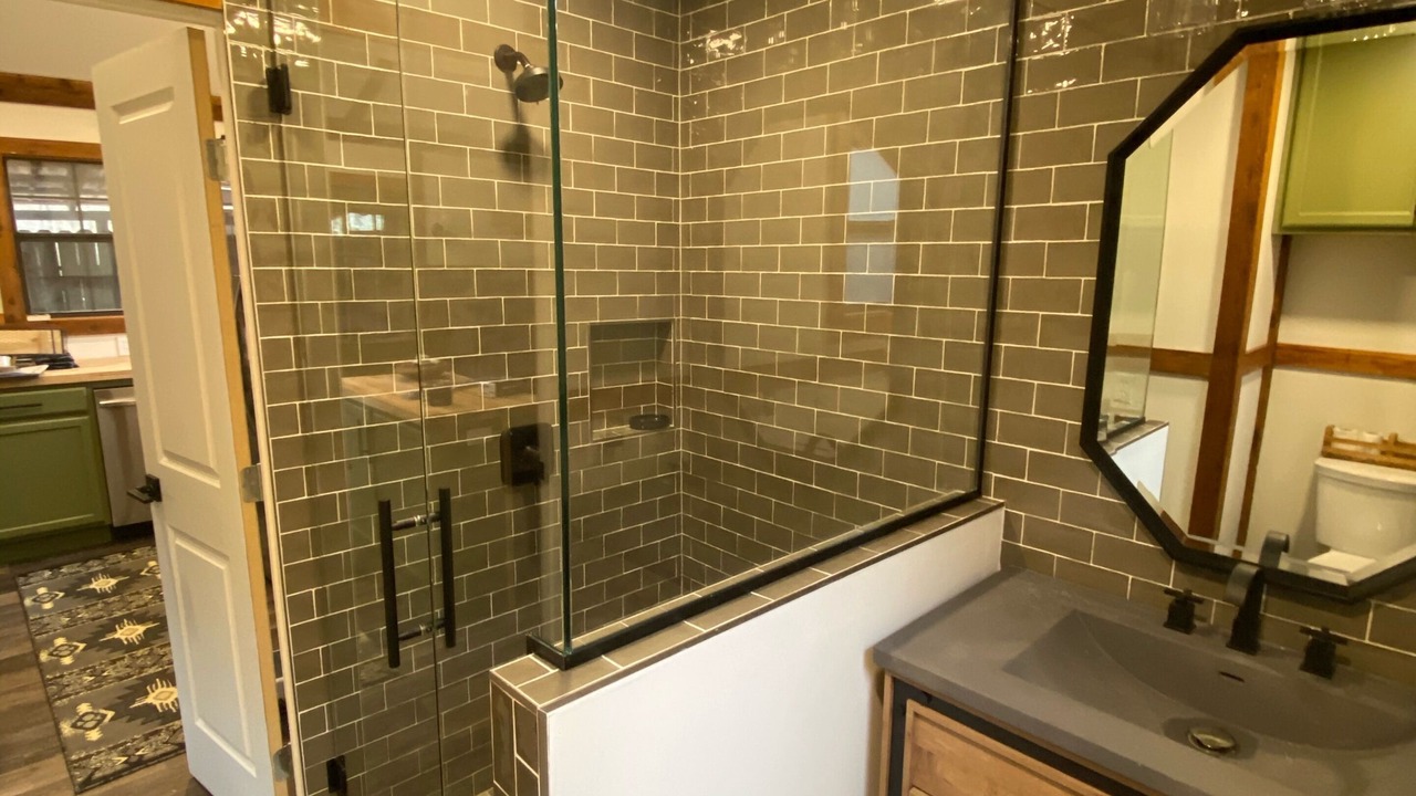 Photo of Bathroom in Broken Bow