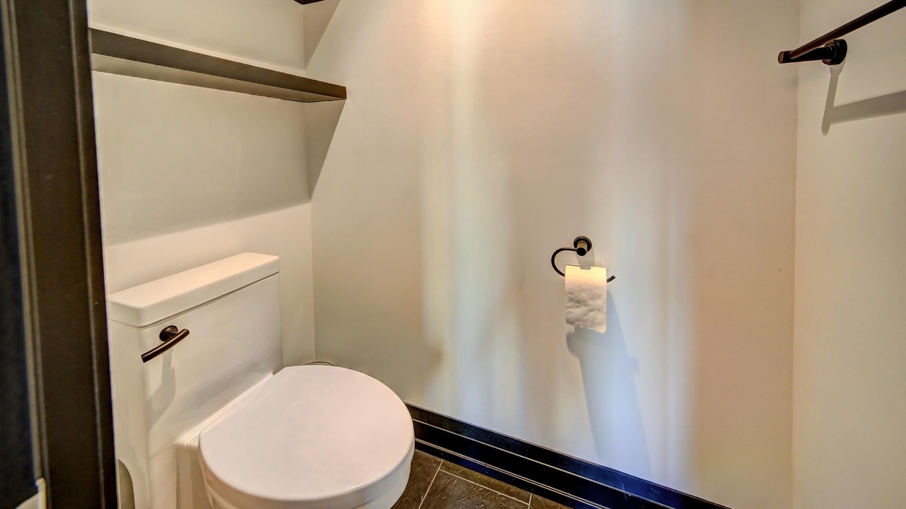 Photo of Bathroom in Wellington Place