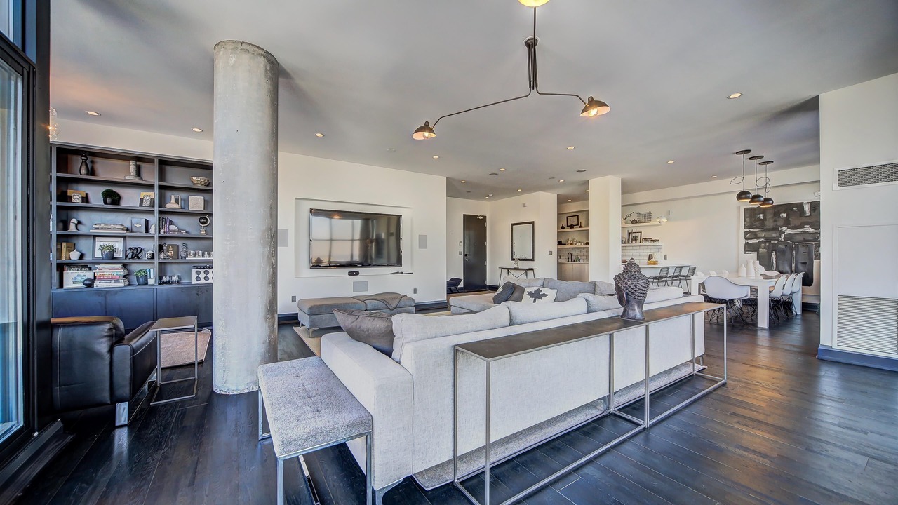 Photo of Livingroom in Wellington Place