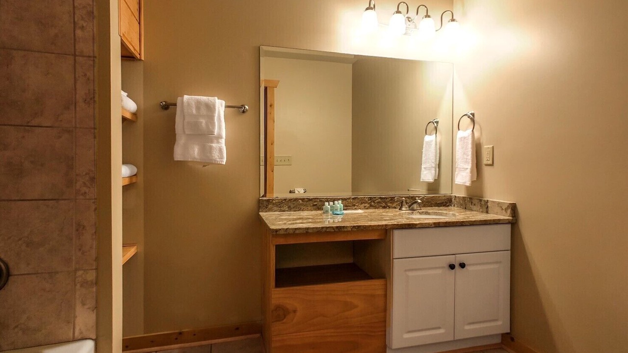 Photo of Bathroom in Sunset Cove