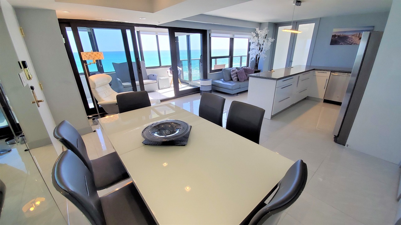 Photo of Others in Mid Beach