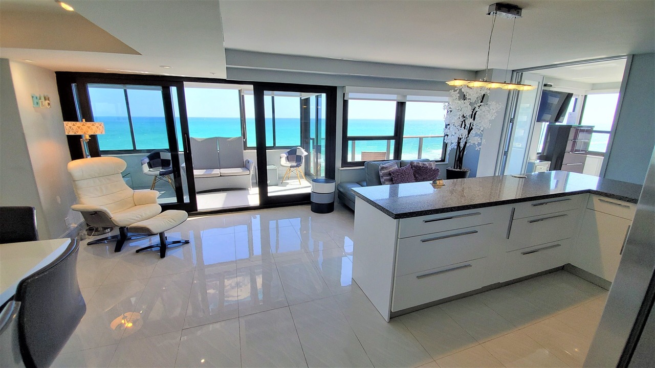 Photo of Kitchen in Mid Beach