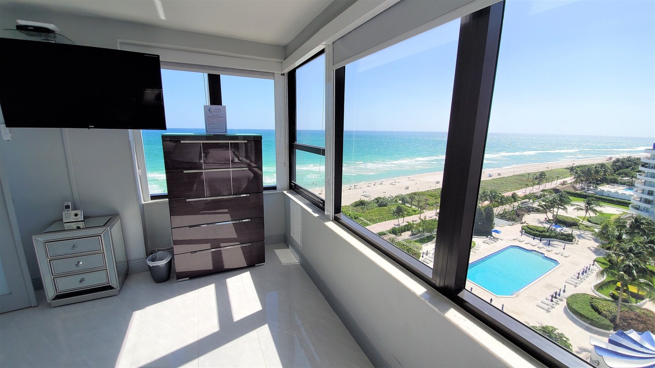 Photo of Others in Mid Beach