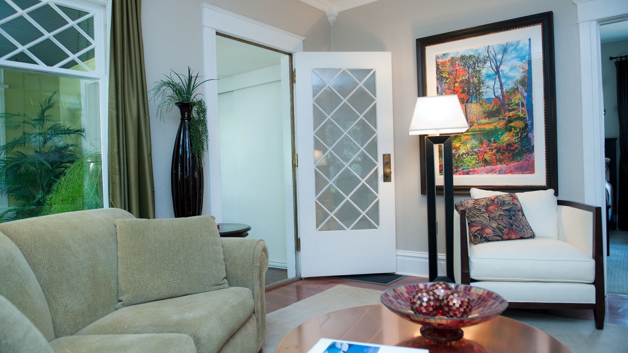 Photo of Livingroom in Old North End