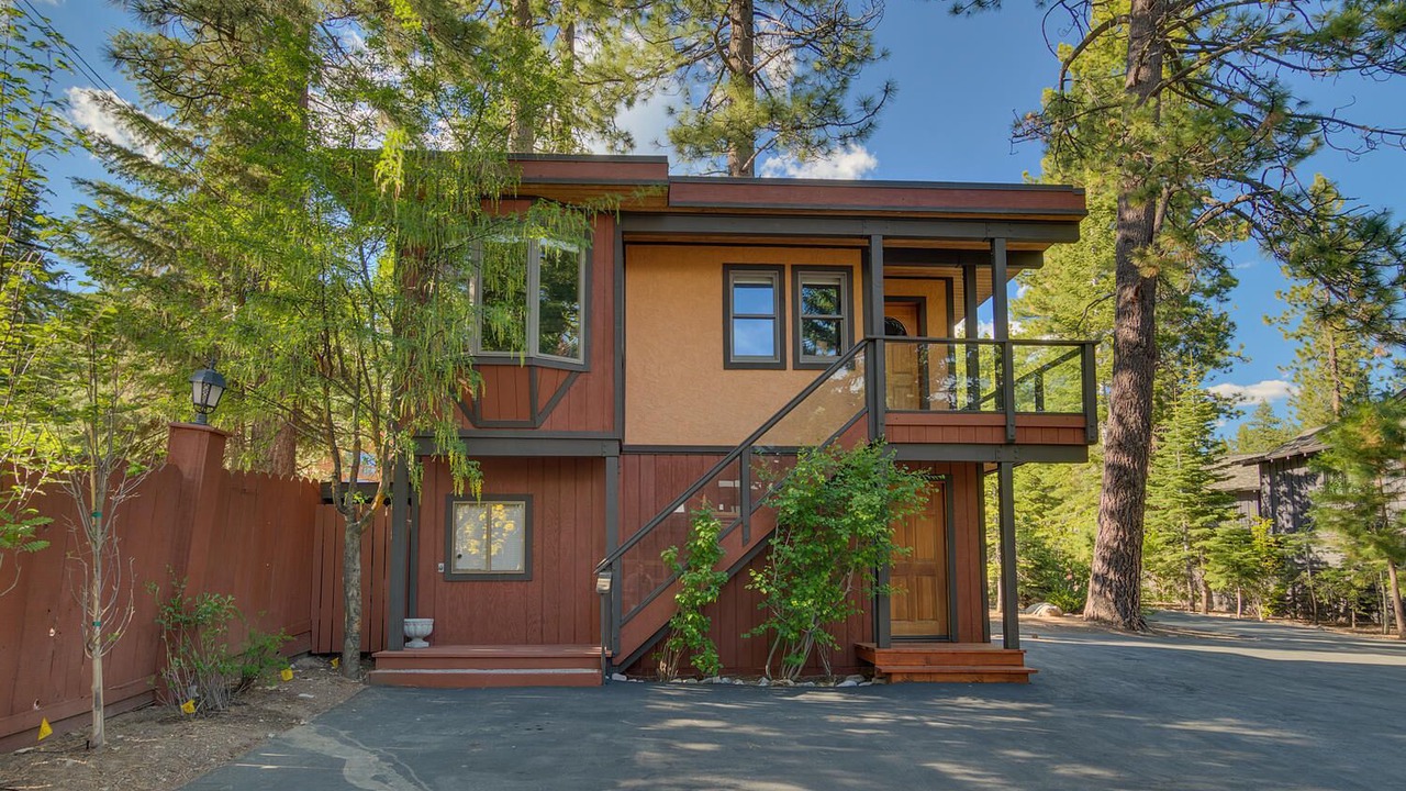 Photo of Others in Tahoe Vista
