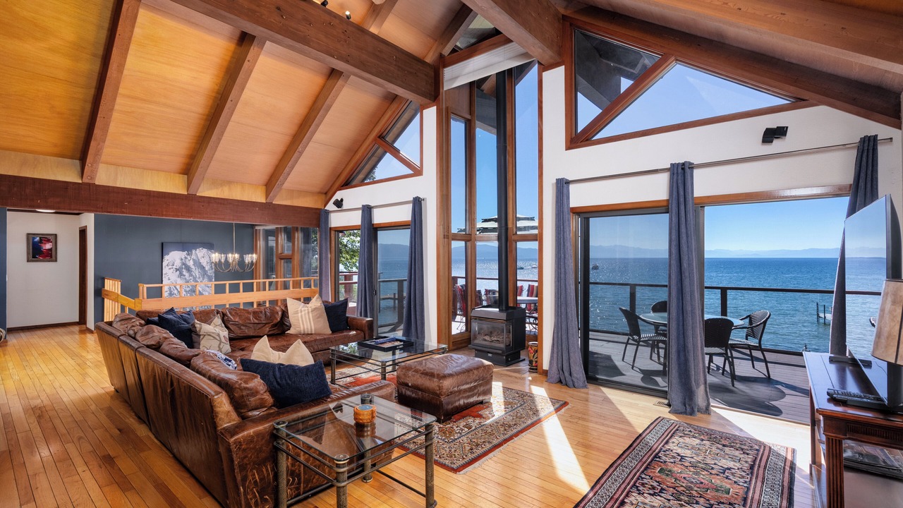 Photo of Livingroom in Tahoe Vista