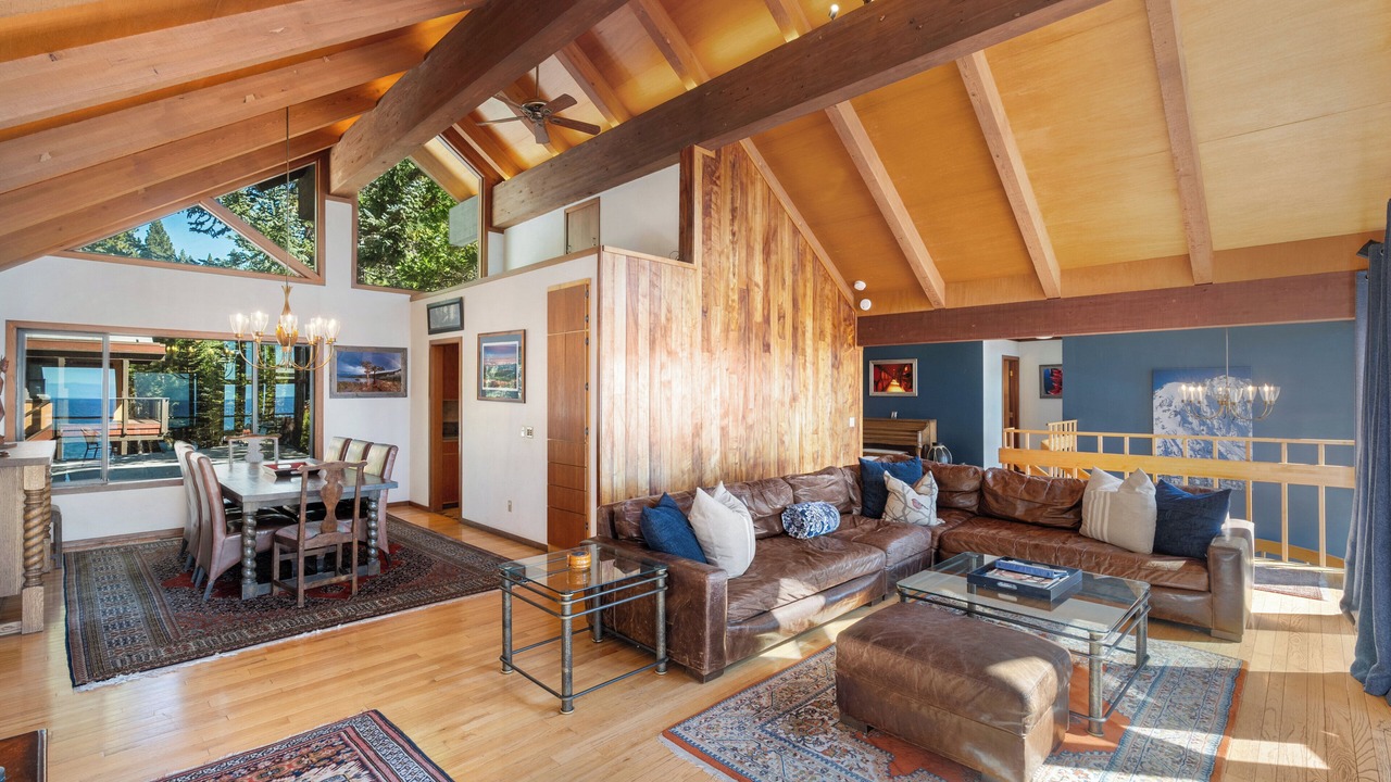 Photo of Livingroom in Tahoe Vista