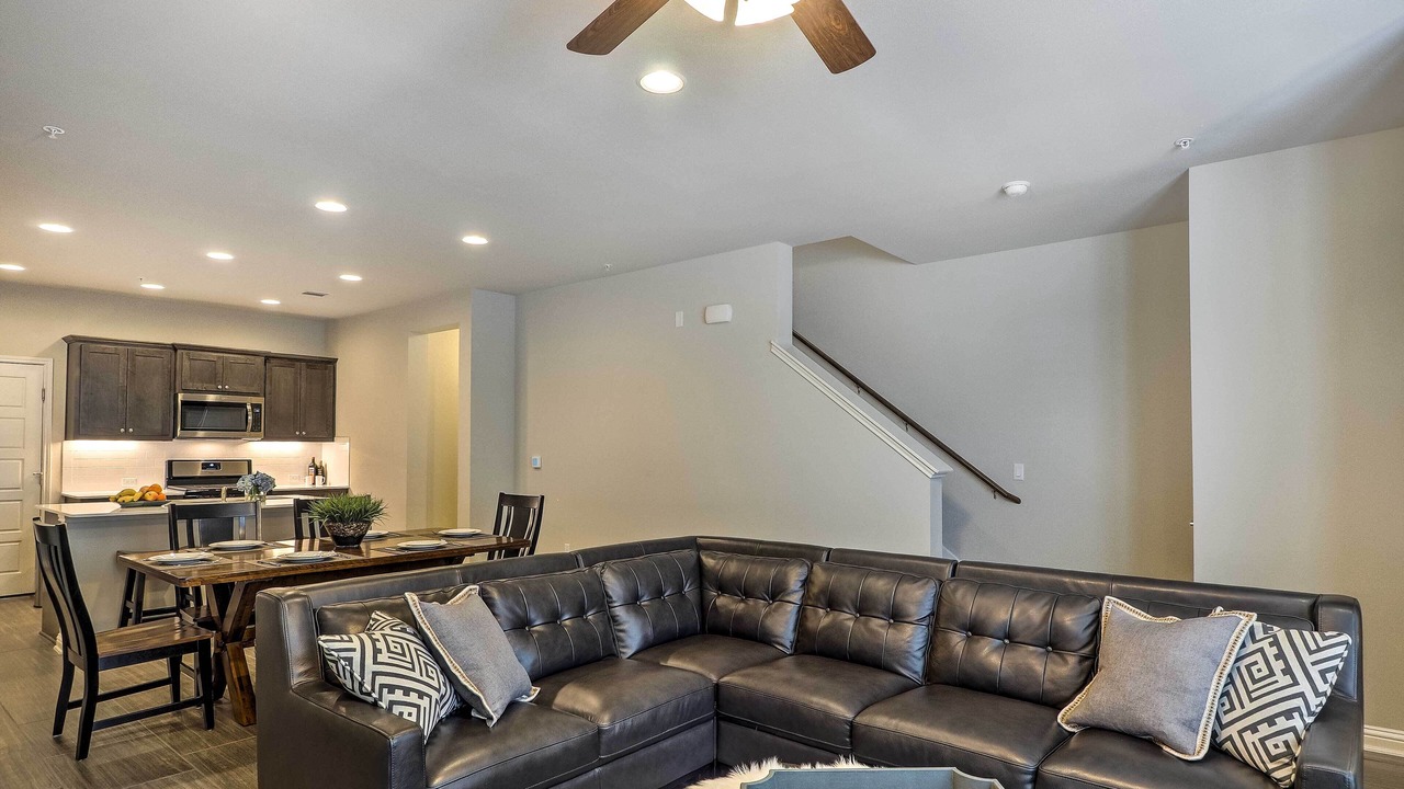 Photo of Livingroom in McNeil