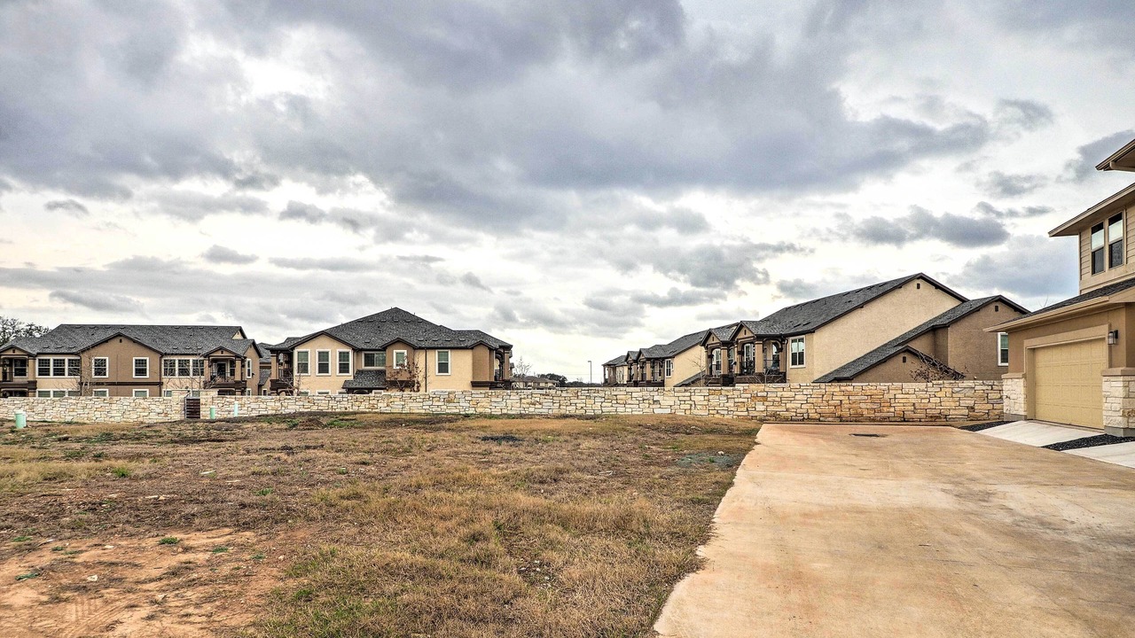 Photo of Outdoor in McNeil