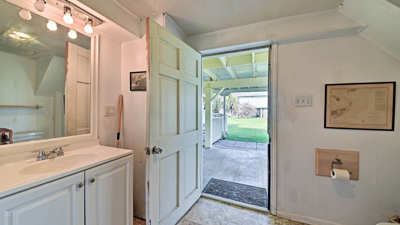 Photo of Bathroom in Terramar Beach