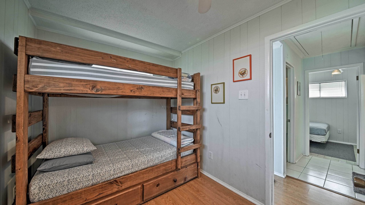 Photo of Bedroom in Terramar Beach