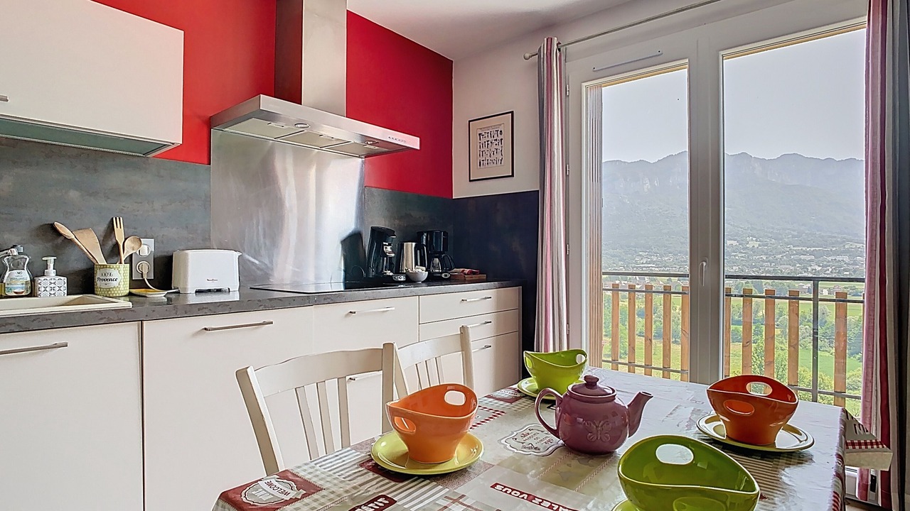 Photo of Kitchen in Saint-Laurent-du-Pont